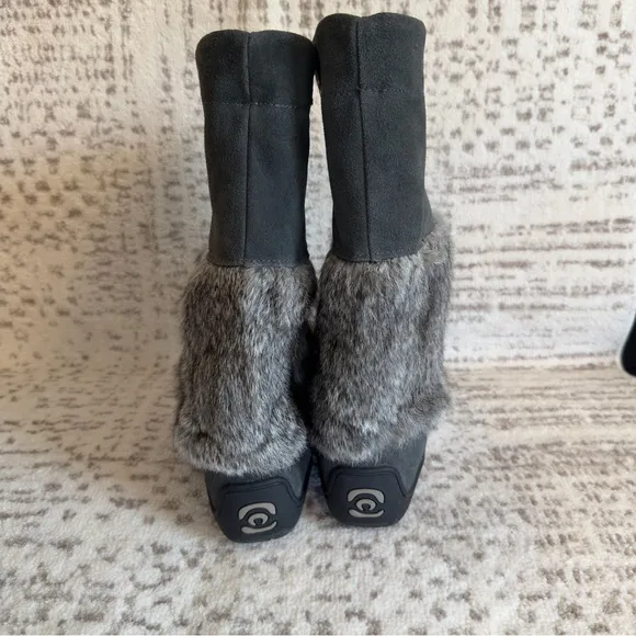 (Discontinued) Women's Waterproof Snowy Owl Mukluks Size 10, Color Charcoal Gray