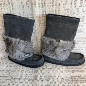(Discontinued) Women's Waterproof Snowy Owl Mukluks Size 10, Color Charcoal Gray