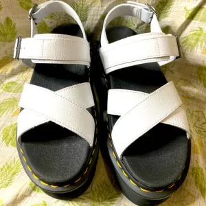 Dr. Martens Voss 2 Quad White Platform Sandals