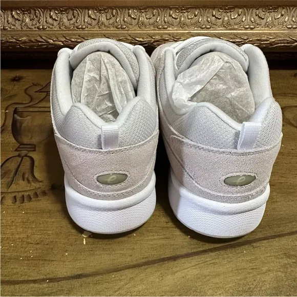 Easy Spirit Romy Womens Leather Walking Shoes Size 10 W Wide Sneakers Run NEW