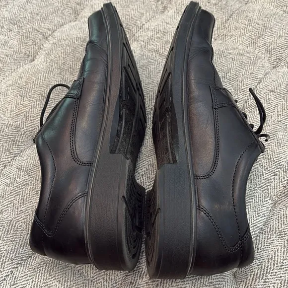 Ecco leather dress shoes size 11