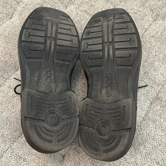 Ecco leather dress shoes size 11