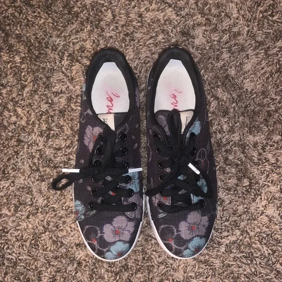 Ellen Degeneres Floral Chapala Sneakers Size 7.5