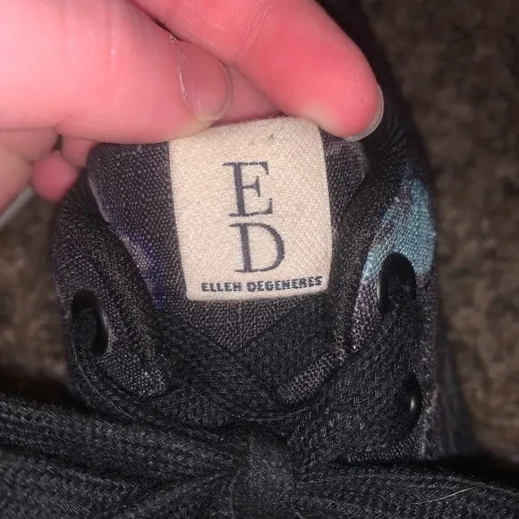 Ellen Degeneres Floral Chapala Sneakers Size 7.5