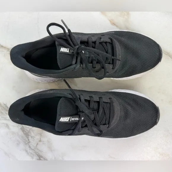 EUC Nike Men's Revolution 5 Running Shoes Sneakers, Black White, Sz 11