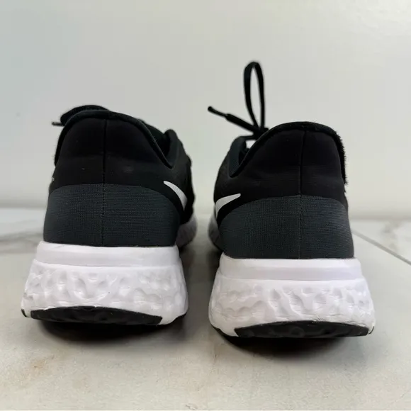 EUC Nike Men's Revolution 5 Running Shoes Sneakers, Black White, Sz 11