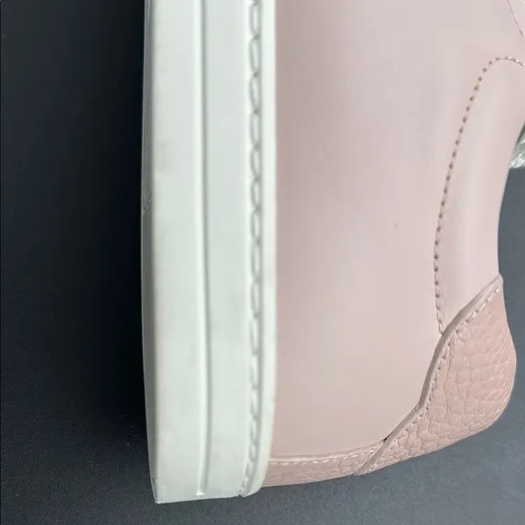 Fendi Women's Pink Sneakers Gold Vitello Vitello St Daino Size 37.5