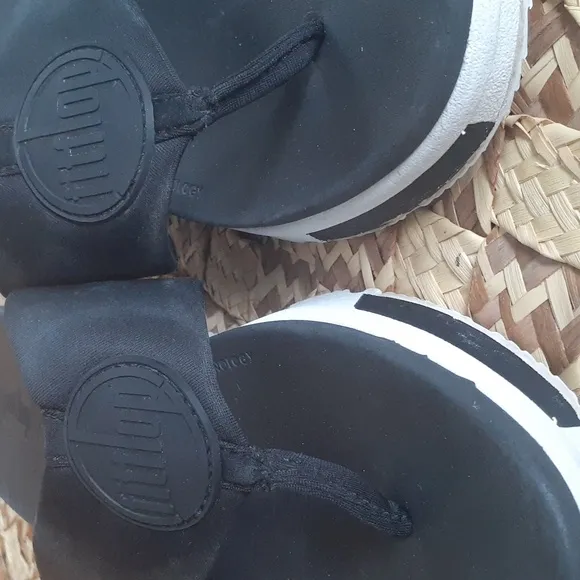 FITFLOP SANDALS