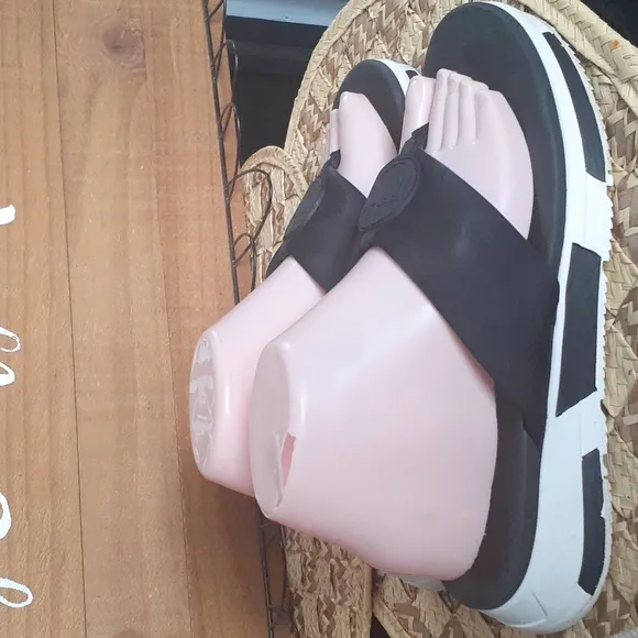 FITFLOP SANDALS