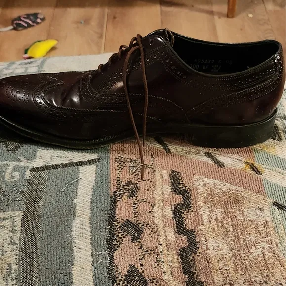 FLORSHEIM men's Lexington Wing- tip Oxford Leather Shoes size 10 wine