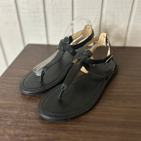 Frye Taylor Sandals, estimated size 11. (See measurements)