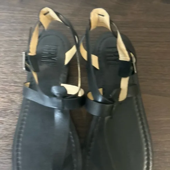 Frye Taylor Sandals, estimated size 11. (See measurements)