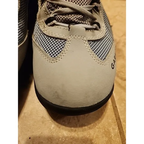 Garmont Gore-Tex Women's Gray Hiking Boots Thinsulate Ultra Insulation Size 10.5