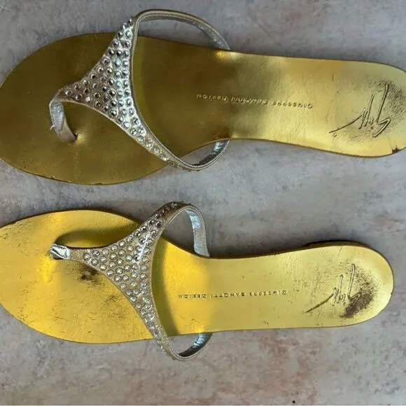 Giuseppe Zanotti Swarovski Crystals Embellished Sandal thong dress shoes flats