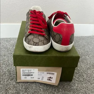 Gucci Women’s Shoes - Red and Brown