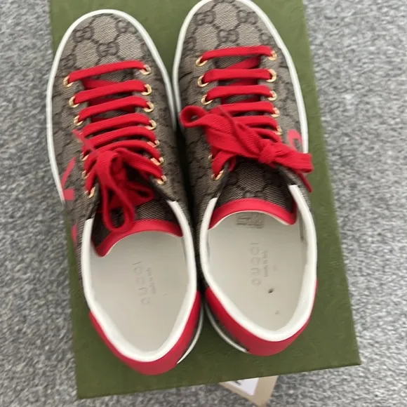 Gucci Women’s Shoes - Red and Brown