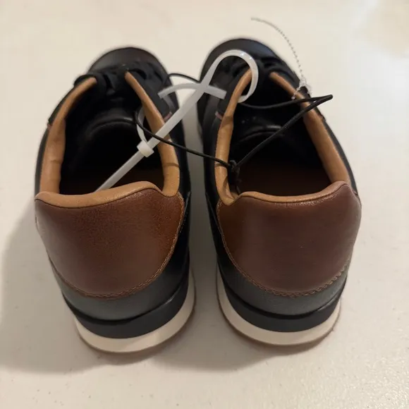GUESS MENS STYLE GMAATTO-R SHOES Faux-leather Sneakers BLACK BROWN US SIZE 12