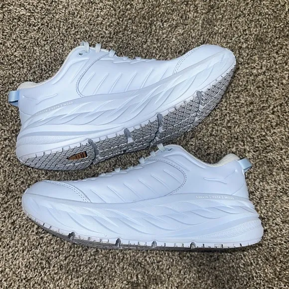 Hoka BONDI SRWomen’s size 8.5Color ice waterExcellent condition