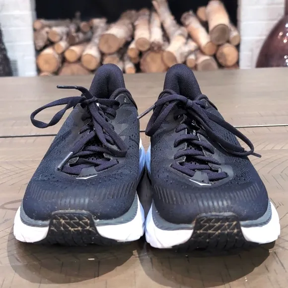 Hoka One One Clifton 7 Black White Running Shoes Sneakers Women's Size 7