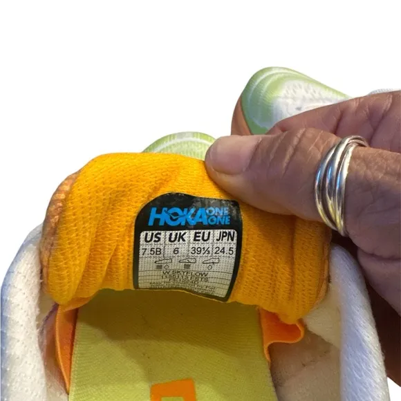 Hoka Skyflow running/walking Shoes