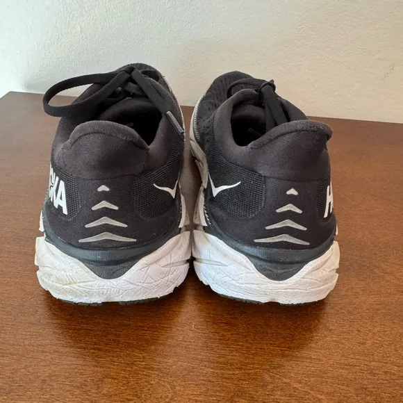Hoka Womens Clifton 8 Running Shoes - Size 8