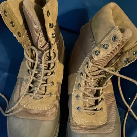 Hunter Brown Rain &amp; Snow Boots with Rubber Soles