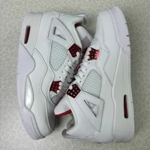 Jordan 4 Red Metallic Size 9.5 White &amp; Red Men's Athletic Sneakers (Pre-owned)