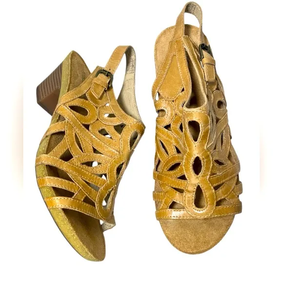 Josef Seibel NWOB Camel - Ruth 03 Open Toe Platform Sandal 7-7.5 EU 38 Leather