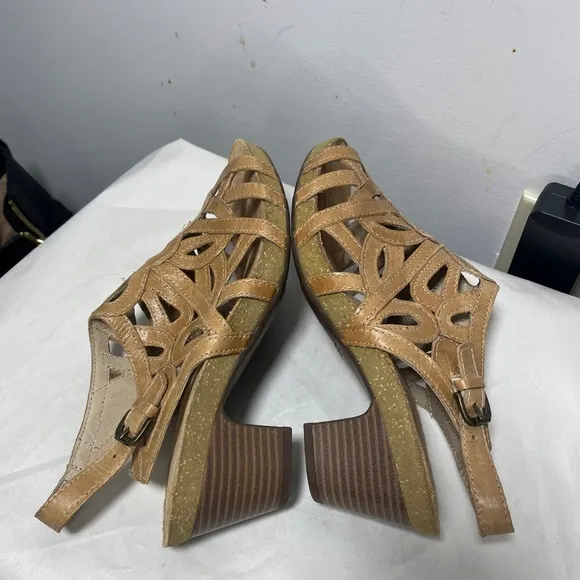 Josef Seibel NWOB Camel - Ruth 03 Open Toe Platform Sandal 7-7.5 EU 38 Leather