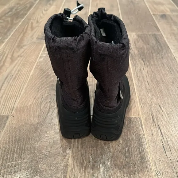 Kamik Kid’s Black Snow Boots Size 2