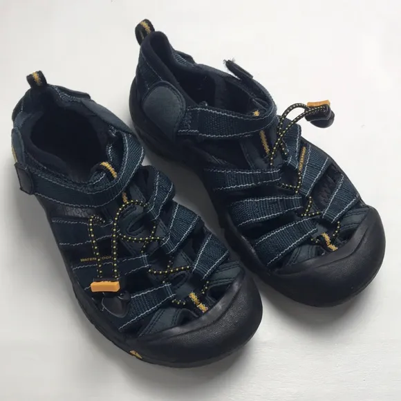 Keen Sandals (boys' size 3)