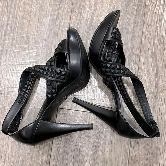 Kenneth Cole black heel’s sandals leather Sz 8,5