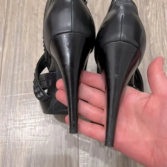 Kenneth Cole black heel’s sandals leather Sz 8,5