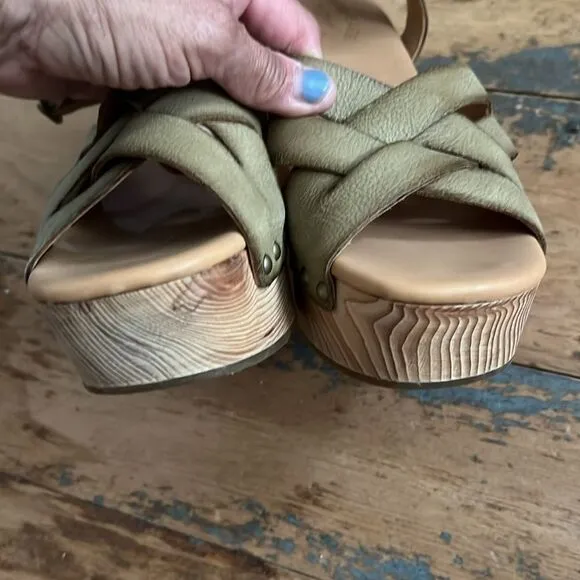 Kork Ease clog sandals, size 11.
