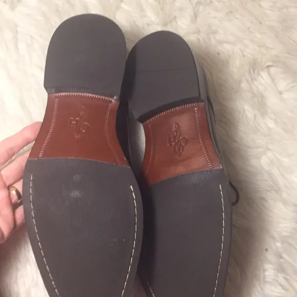 Like new Cole haan dress shoes