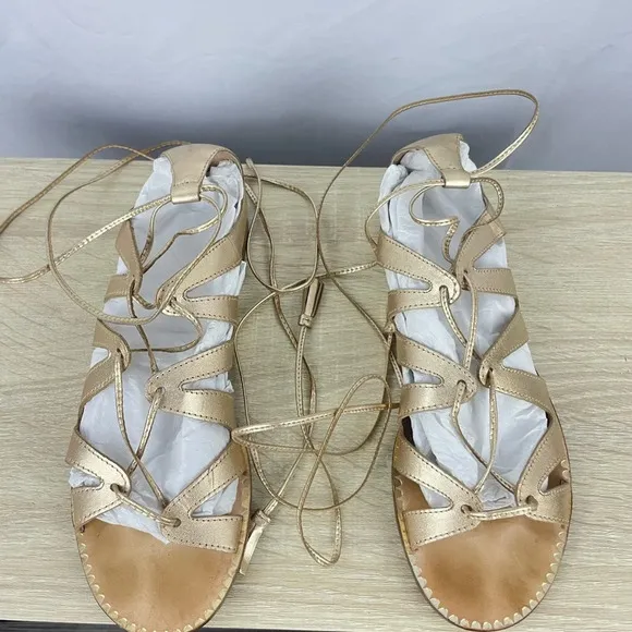 LILLY PULITZER Fit to be Tied Gladiator Sandals in Metallic Gold tassels 6.5 M
