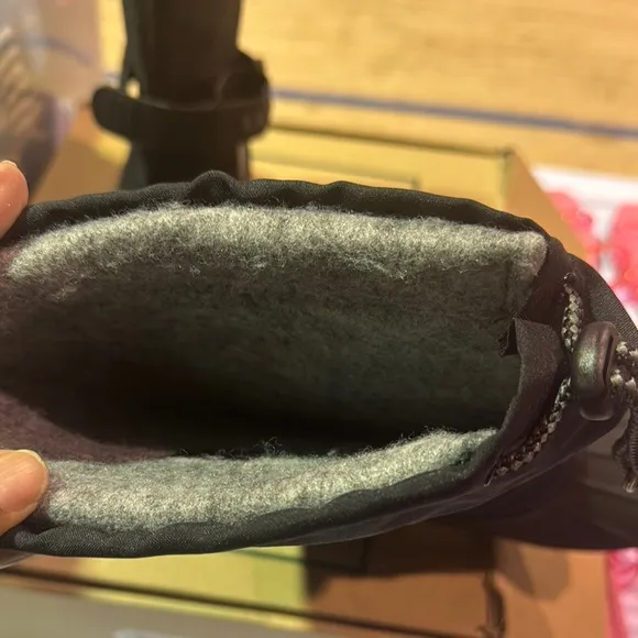 L.L. Bean Black Rain &amp; Snow Northwiods Boots with Waterproof Design size 6