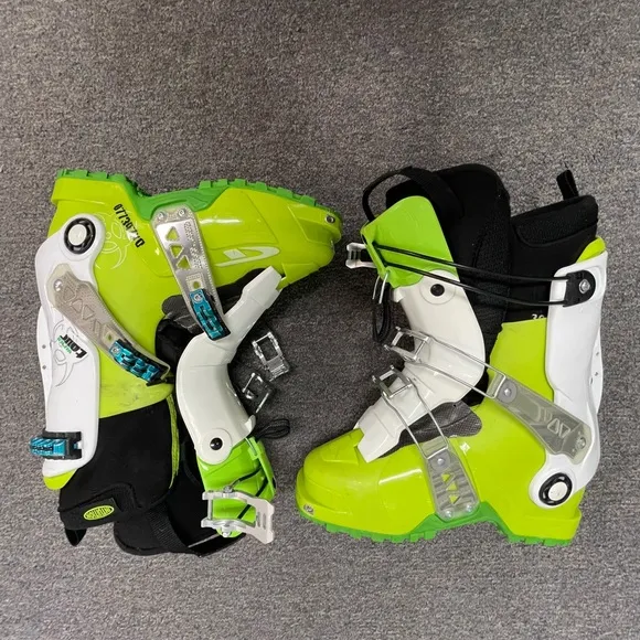 LLingua‎ Virus  Boots,TG 270/280