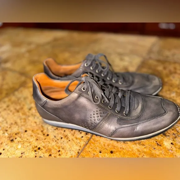 Magnanni 'Cristian' Grey Leather Sneakers  9