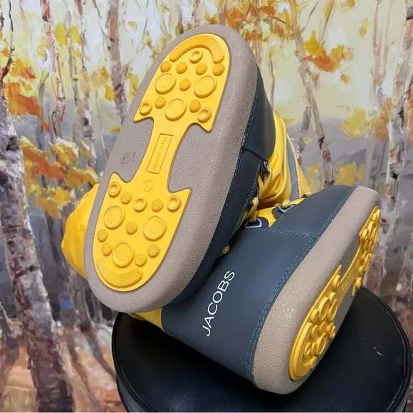 Marc Jacobs Yellow &amp; Gray lace-up Chunky Moon Snow Boots awomen Sz Medium NWOT