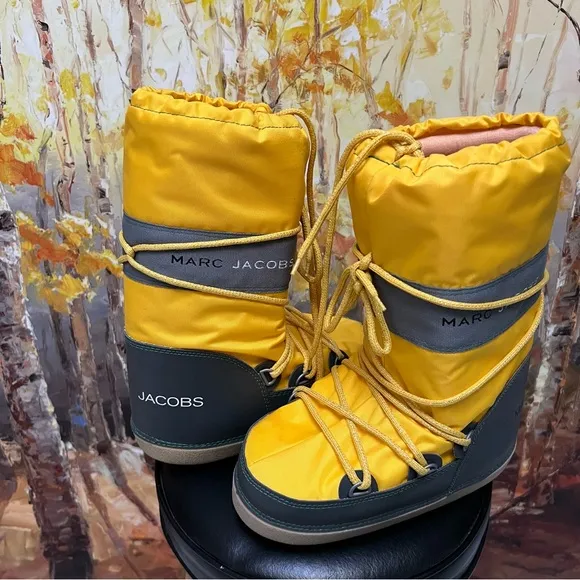 Marc Jacobs Yellow &amp; Gray lace-up Chunky Moon Snow Boots awomen Sz Medium NWOT