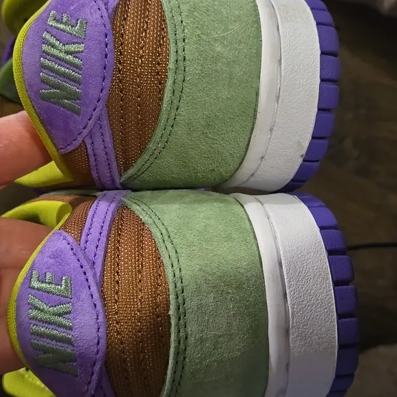 💚💜🤎Men's Nike Size 8- women's 9.5 dunk brown green purple sneakers🤎💜💚 2023