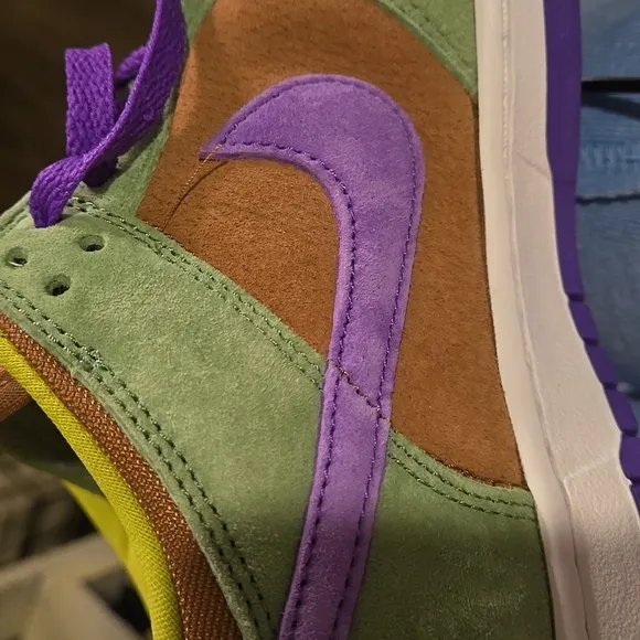 💚💜🤎Men's Nike Size 8- women's 9.5 dunk brown green purple sneakers🤎💜💚 2023