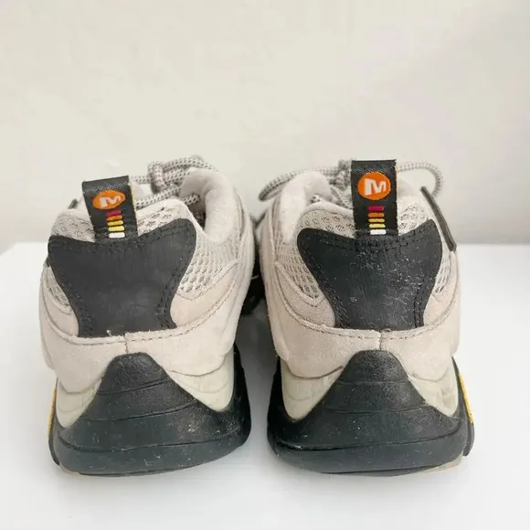 MERREL Ventilator Moab Hiking Shoes in Taupe size 9.5