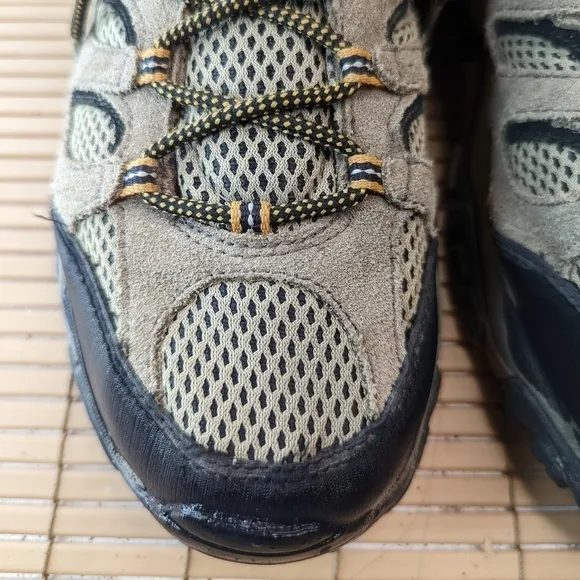 Merrell Mens Moab 2 Ventilator Hiking Shoes Size 11.5 Walnut Brown Vibram Sole J
