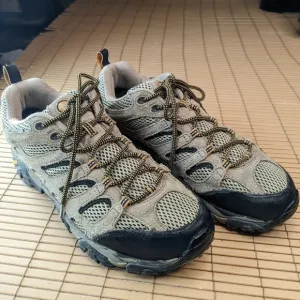 Merrell Mens Moab 2 Ventilator Hiking Shoes Size 11.5 Walnut Brown Vibram Sole J