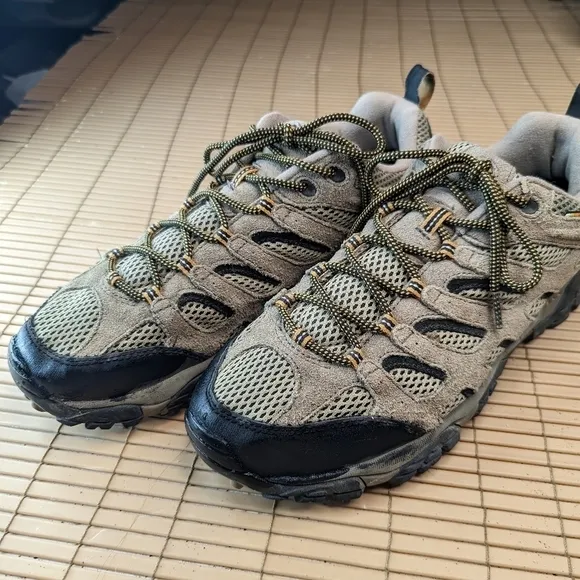 Merrell Mens Moab 2 Ventilator Hiking Shoes Size 11.5 Walnut Brown Vibram Sole J