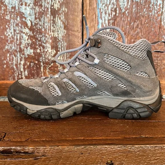 Merrell Moab Mid Waterproof Hiking Boots Women's Size 8