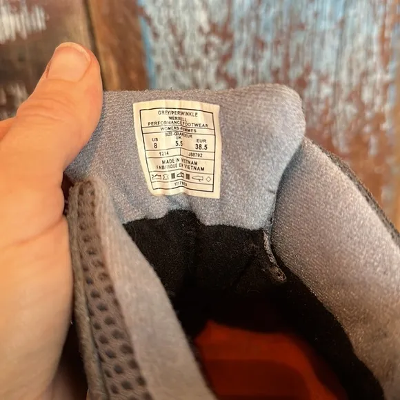 Merrell Moab Mid Waterproof Hiking Boots Women's Size 8