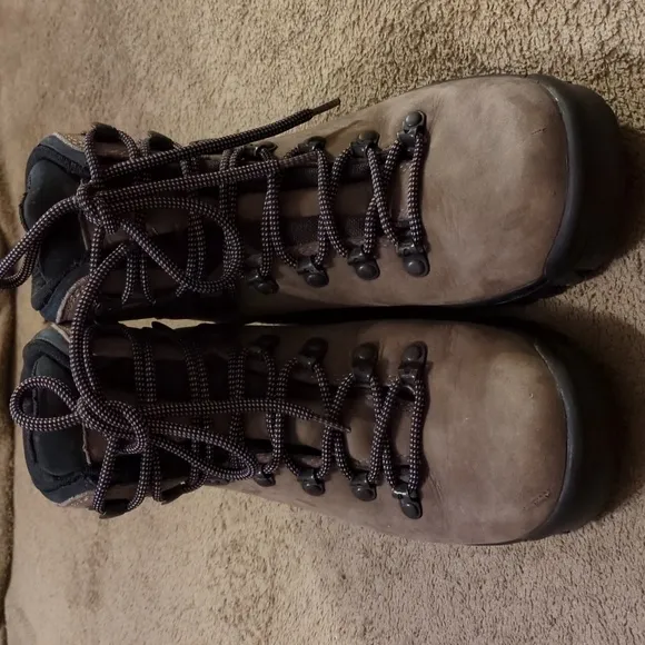 Merrell Women's work/hiking boot Size 8 Graphite and black